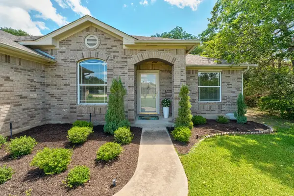 122 Litton Ln, Cedar Creek, TX 78612