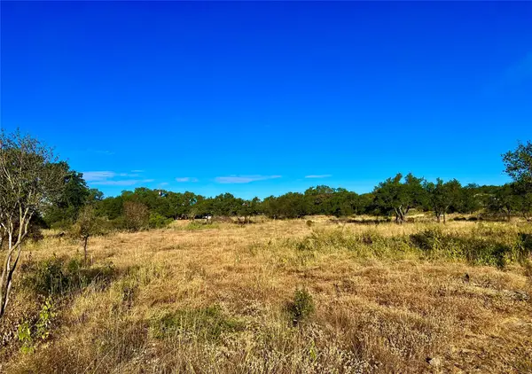 724 Nomad Dr, Spicewood, TX 78669