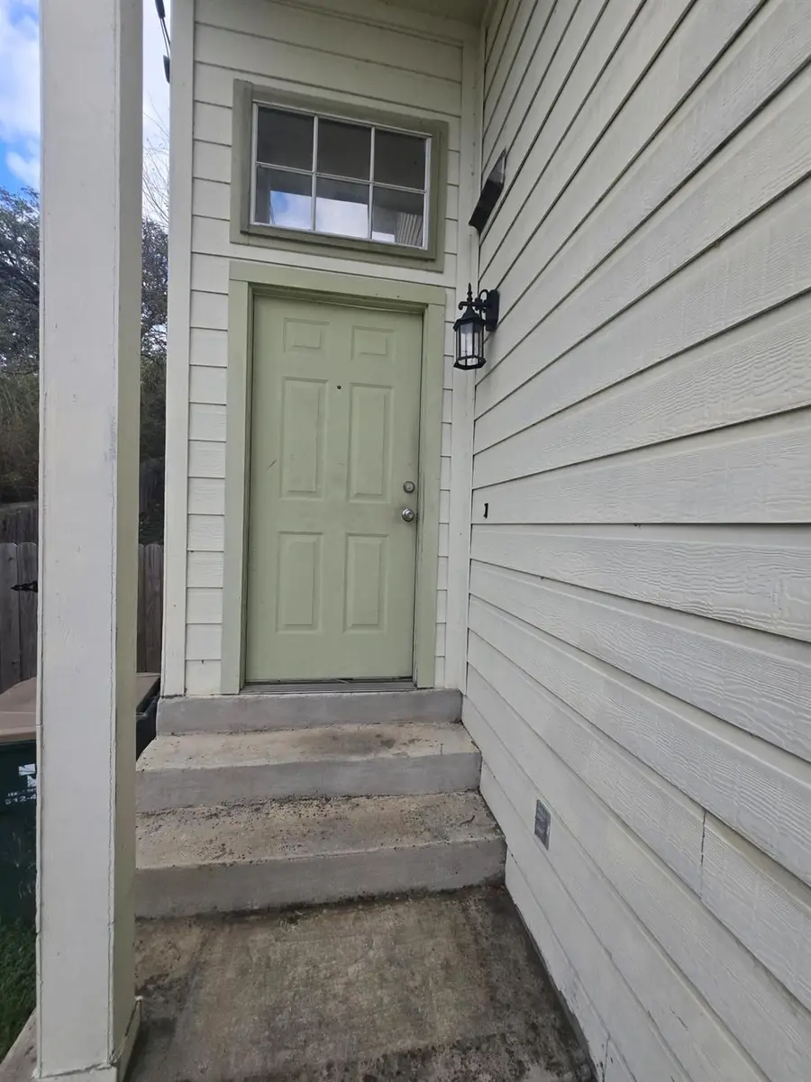 861-863 Sagewood Trl, San Marcos, TX 78666 - Image #3