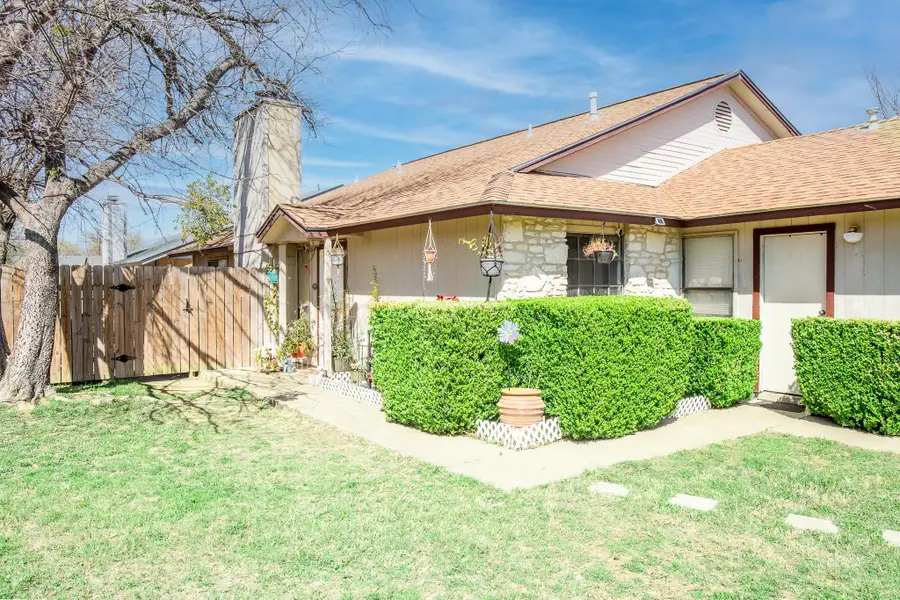 606 Misty Morning Way #A and B, Round Rock, TX 78664 - #2