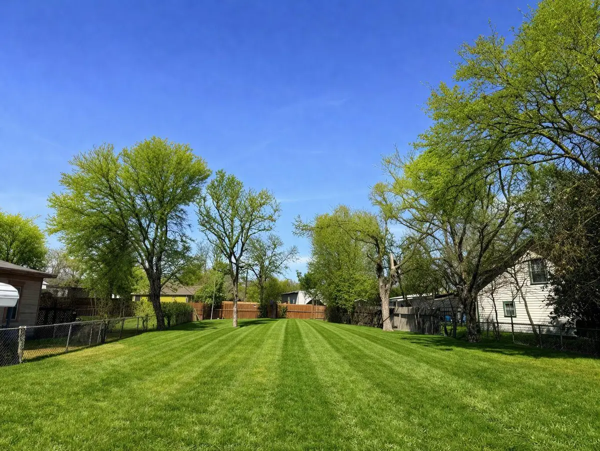 622 E 8th Ave, Belton, TX 76513 - #1