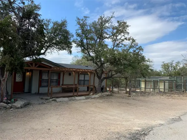 699 Hillview Cir, Dripping Springs, TX 78620