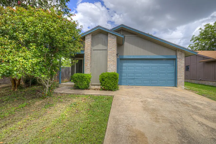 1905 Castle Gate Cir, San Marcos, TX 78666 - #2