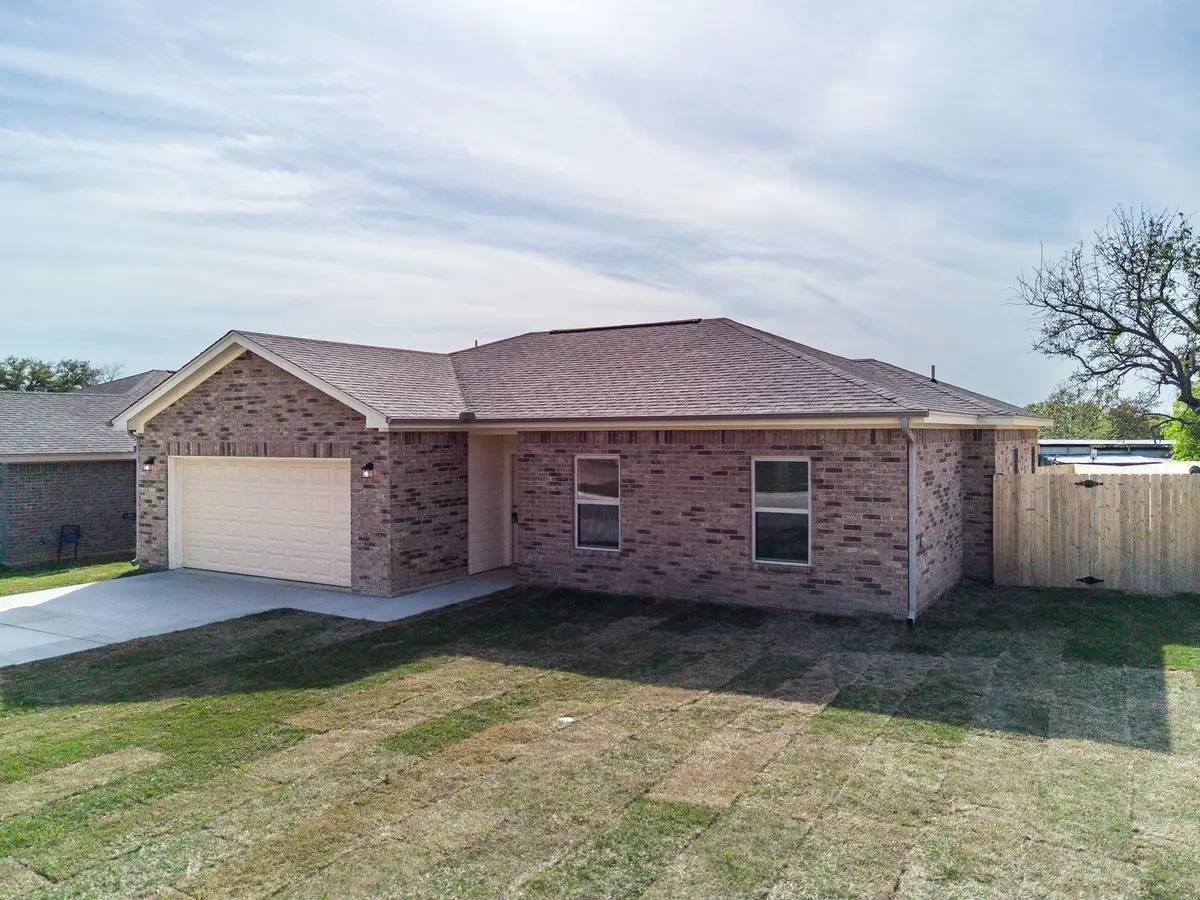 913 Blane Circle Cir, Lampasas, TX 76550 - Image #1