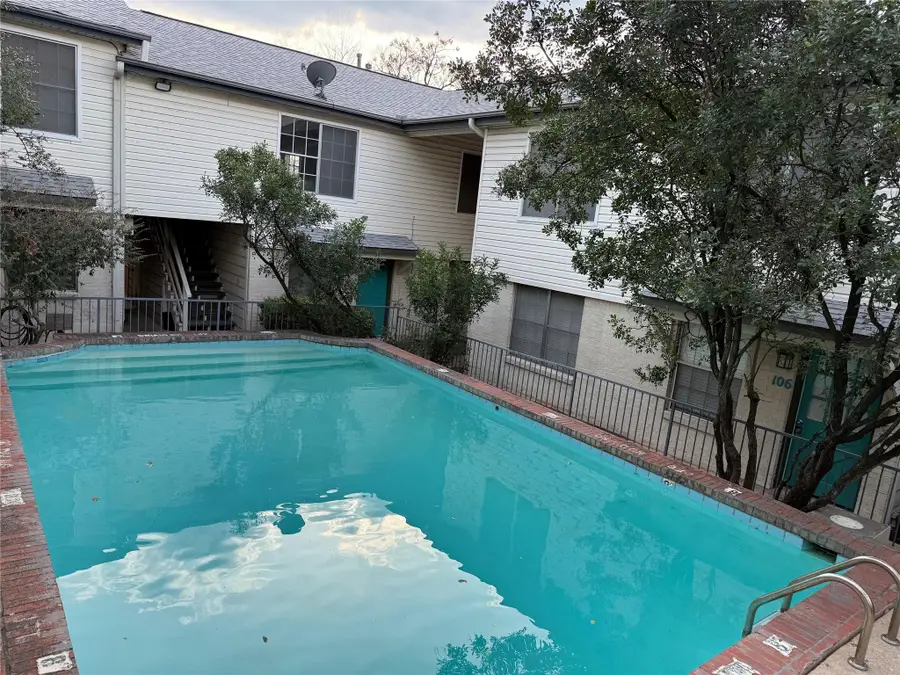 3902 Peterson Ave #202, Austin, TX 78756 - #2