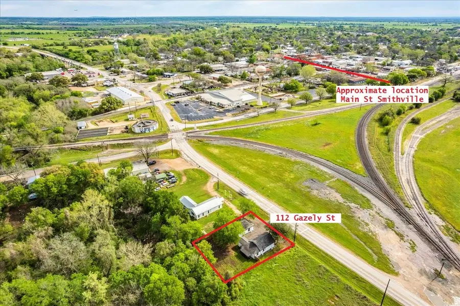 112 Gazley St, Smithville, TX 78957 - #2