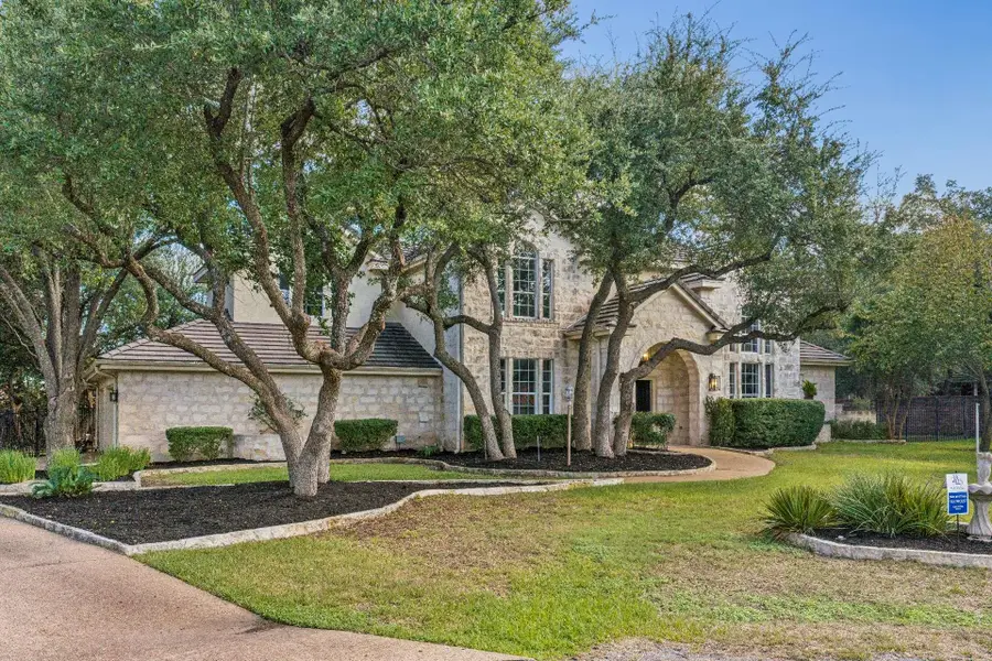 4 Mayleaf Cv, The Hills, TX 78738 - #2