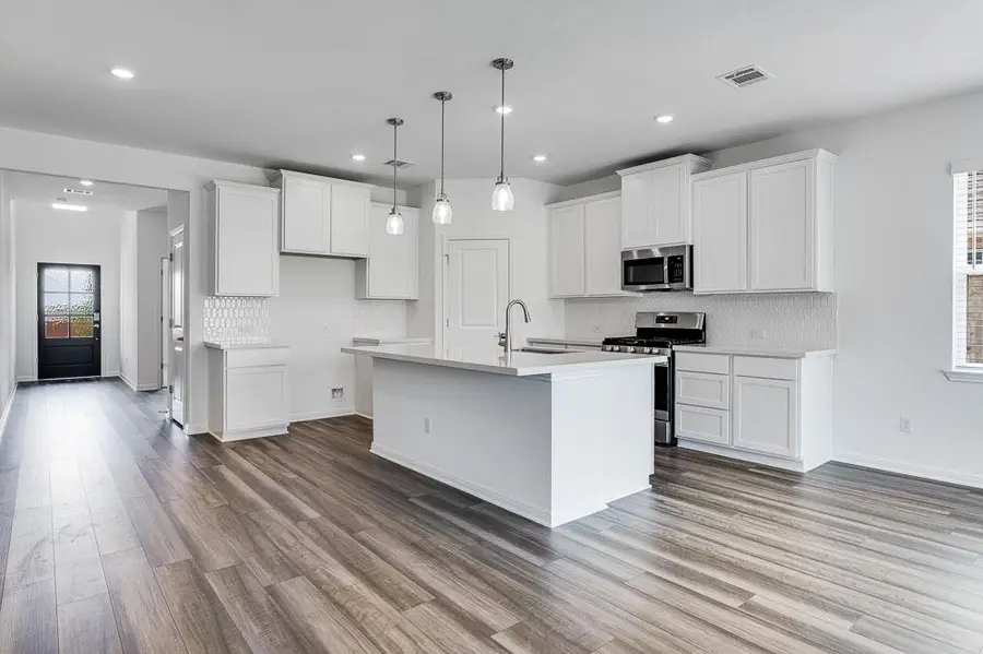 216 Betsy Rd, Hutto, TX 78634 - #2