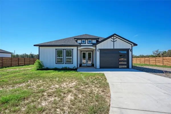113 Los Robles Rd, Elgin, TX 78621