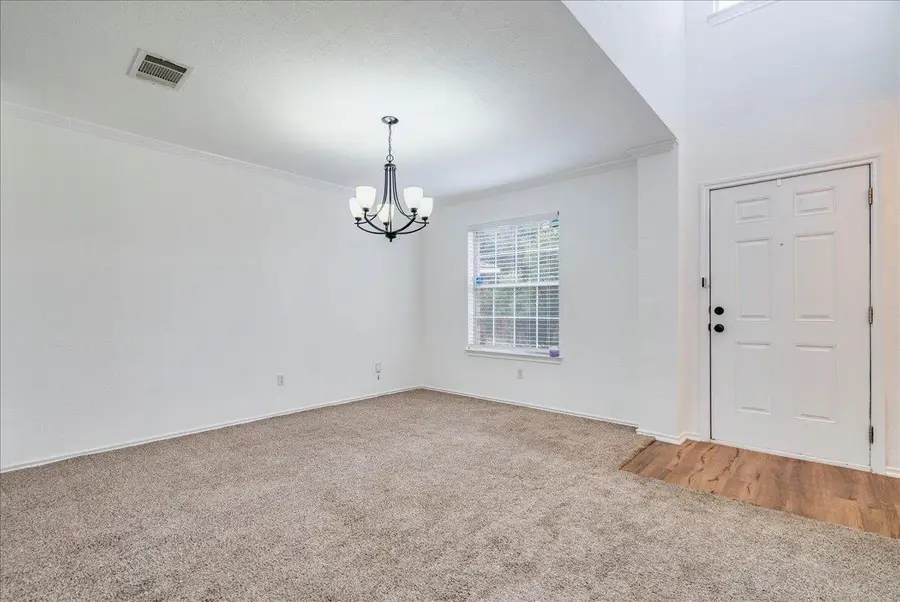 18436 Windtree Ln, Elgin, TX 78621 - Image #2