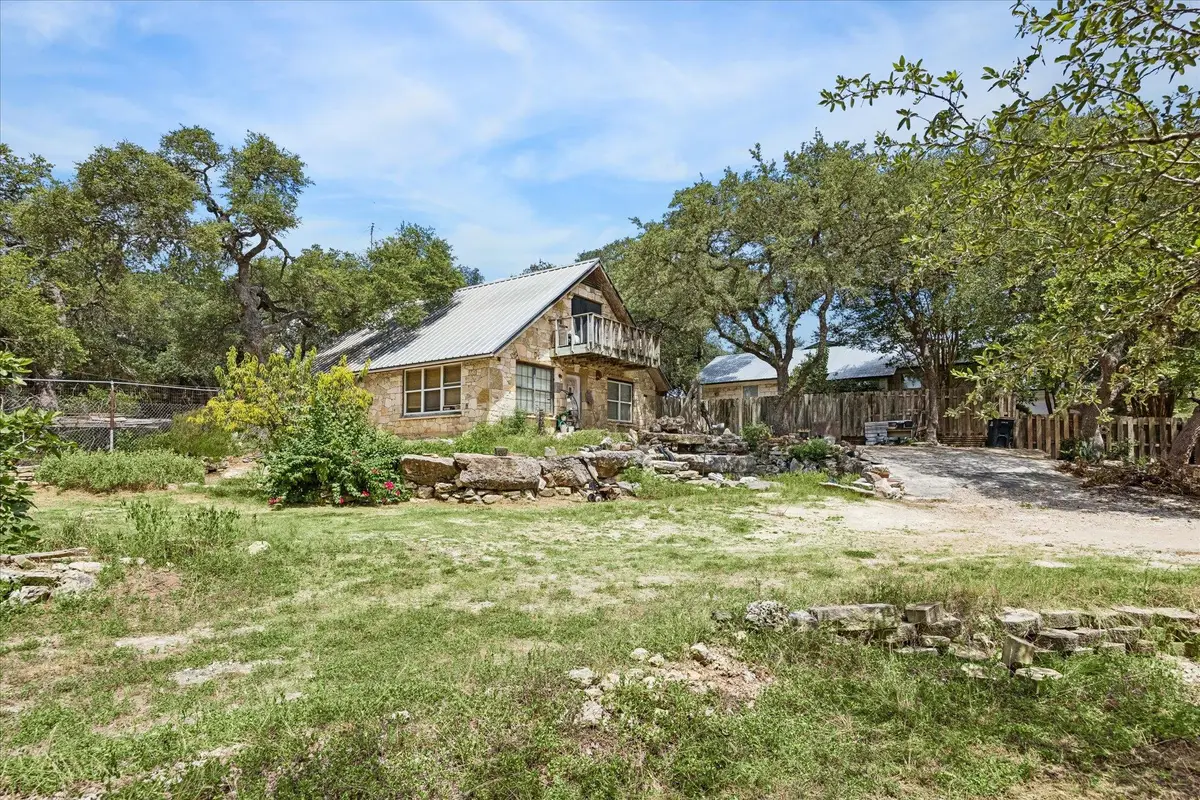 180 Donna Dr, Wimberley, TX 78676 - #1