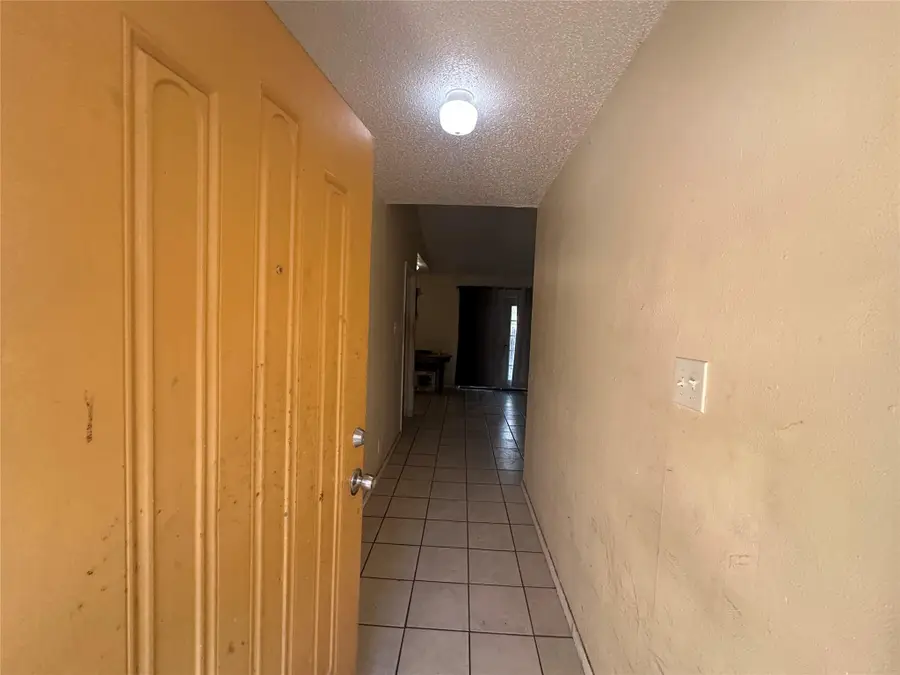 7221 Ellington Cir, Austin, TX 78724 - Image #3