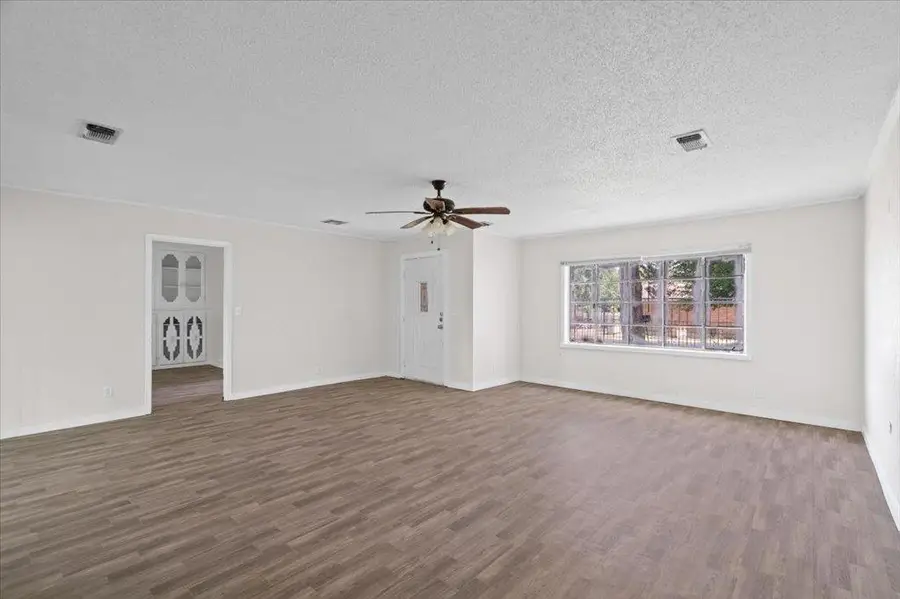 103 W Beaumont, Thrall, TX 76578 - #3