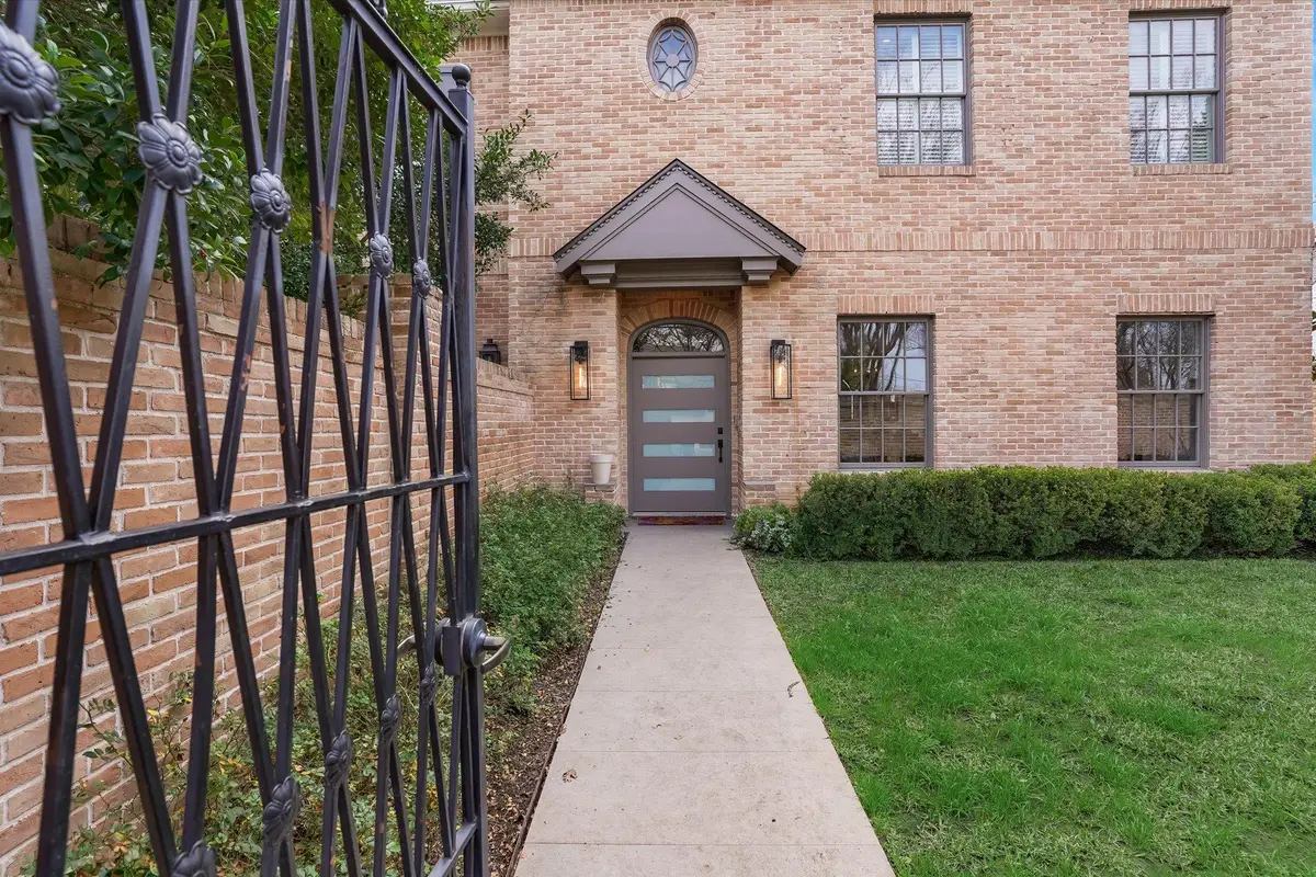 3705 Gilbert St #B, Austin, TX 78703 - #1