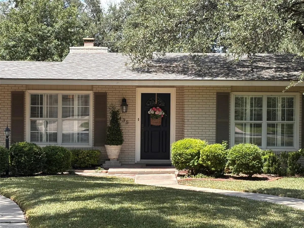435 Forrest Hill Dr, San Antonio, TX 78209 - #1