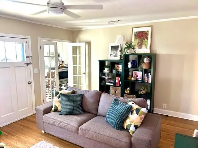 900 W Prairie Lea St, Lockhart, TX 78644 - #3