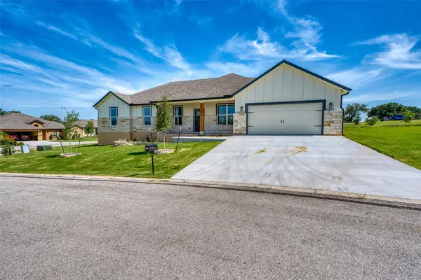 101 Olympia Hills Ct, Kingsland, TX 78639