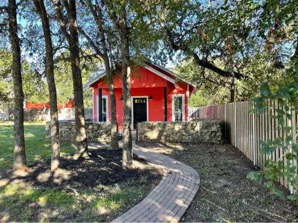 241 Haydon St, Dripping Springs, TX 78620 - #2