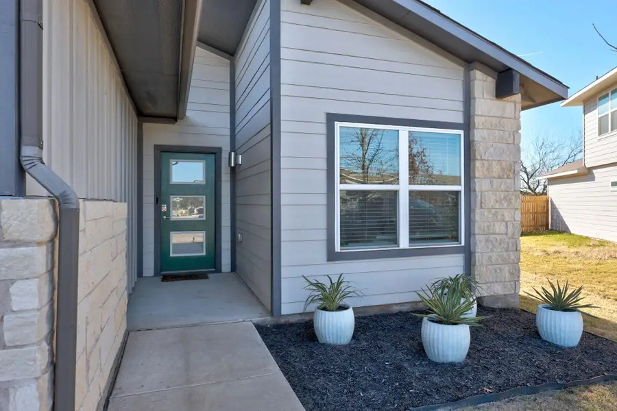 100 Deserti Rd, Leander, TX 78641 - Image #2