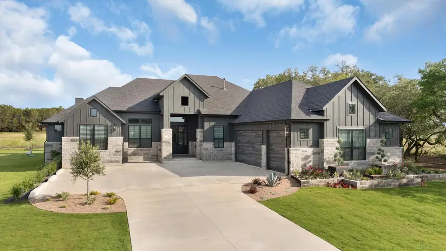 1113 Doelling Dr, Florence, TX 76527 - #2