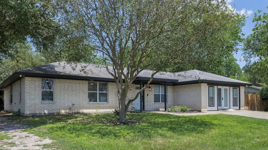 312 Holcombe Dr, Lexington, TX 78947 - #2