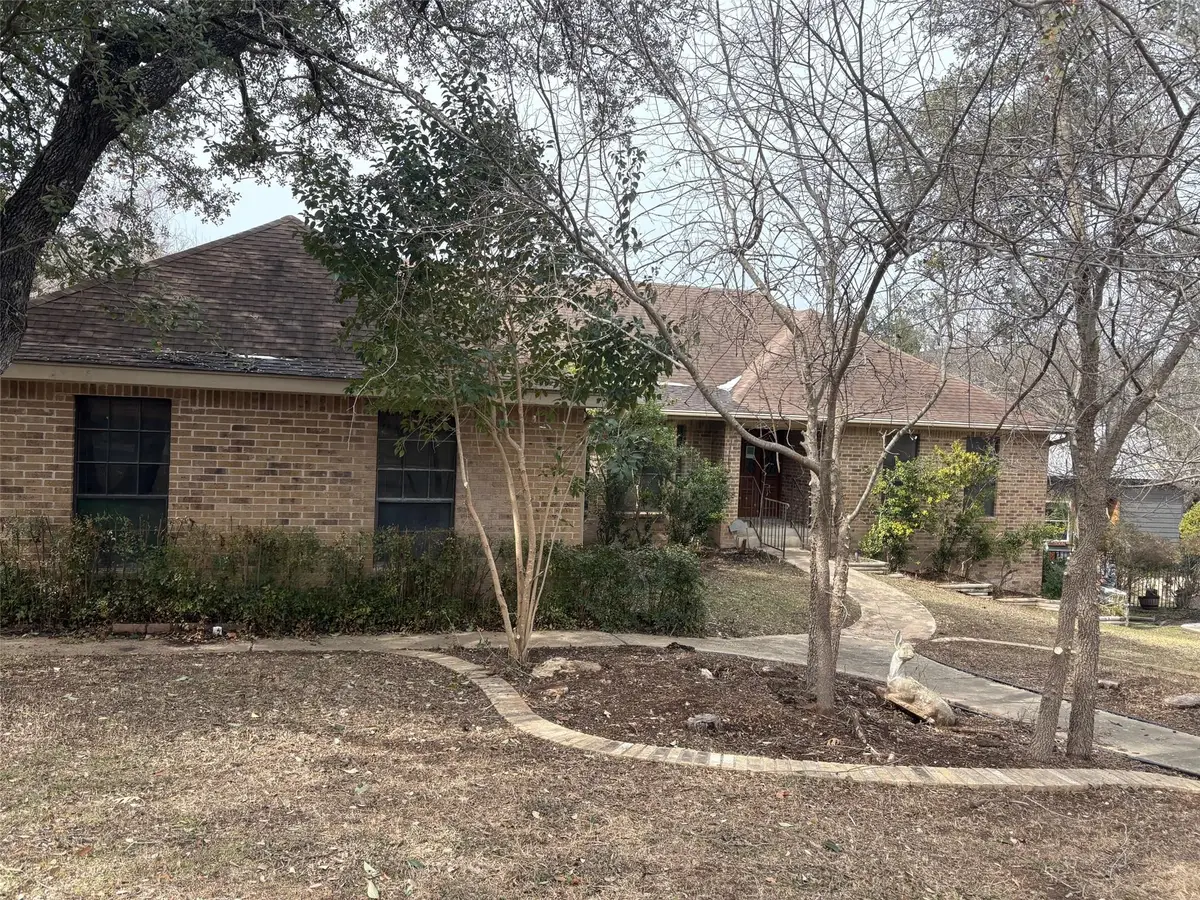 207 Norwood St W, Georgetown, TX 78628 - Image #1