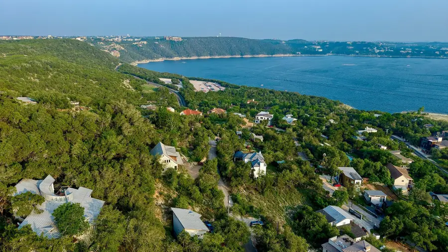 13906 Skyline Dr, Austin, TX 78732 - #2
