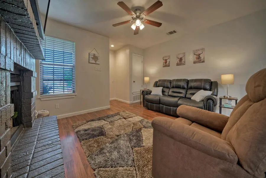 1004/1006 Hyridge St, Round Rock, TX 78664 - #3