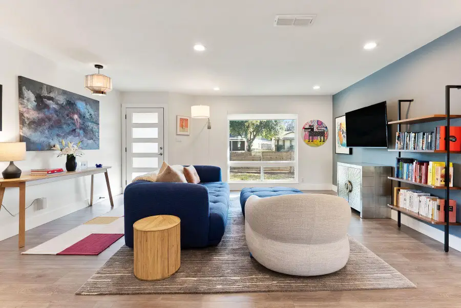 1812 Ohlen Rd, Austin, TX 78757 - Image #3