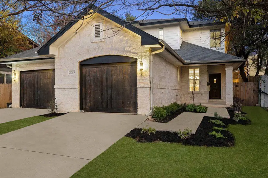 2009 Winsted Ln #B, Austin, TX 78703 - Image #2