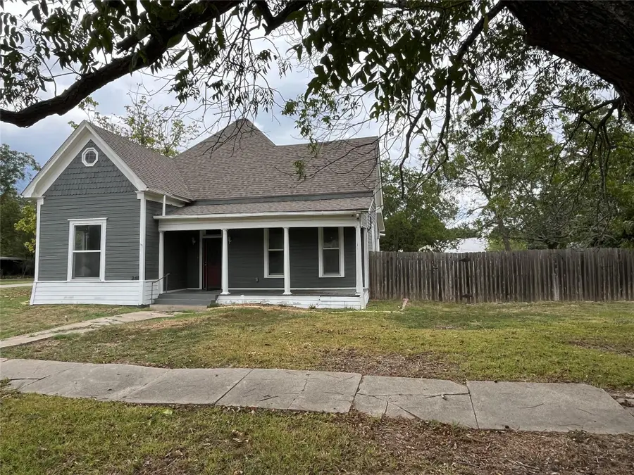 246 W Clark St, Bartlett, TX 76511 - Image #2