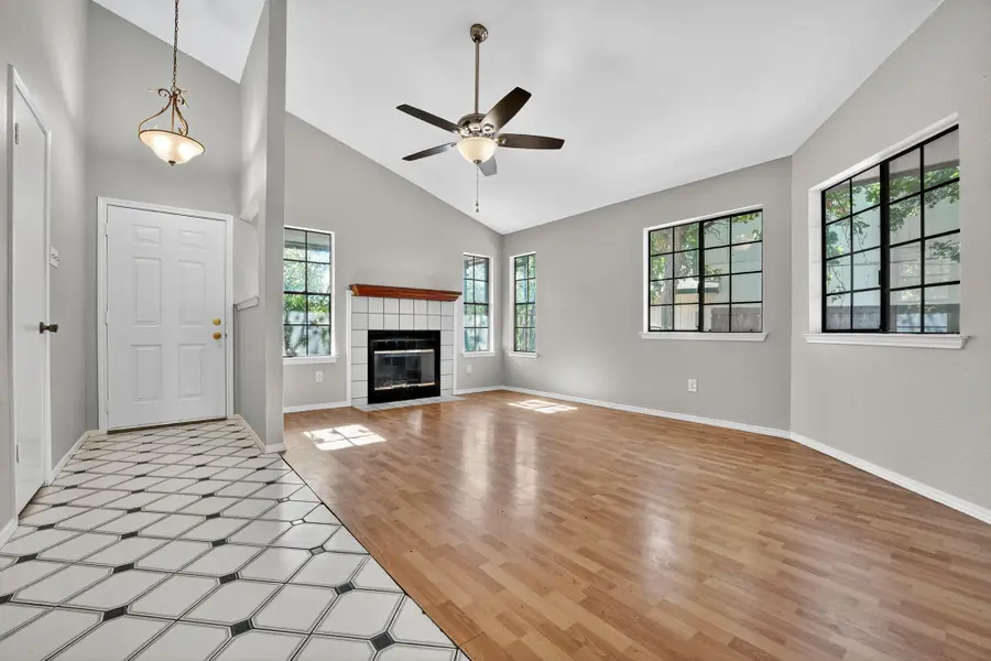 8406 Siskin Cv, Austin, TX 78745 - Image #3