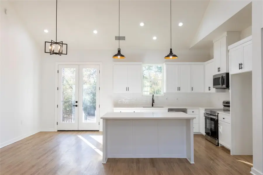 188 Heleakala Dr, Bastrop, TX 78602 - Image #3