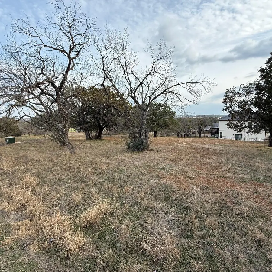 305 Red Wine Ln, Horseshoe Bay, TX 78657 - #2