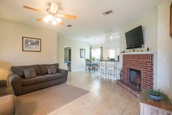 3209 Crystal Cir, Taylor, TX 76574