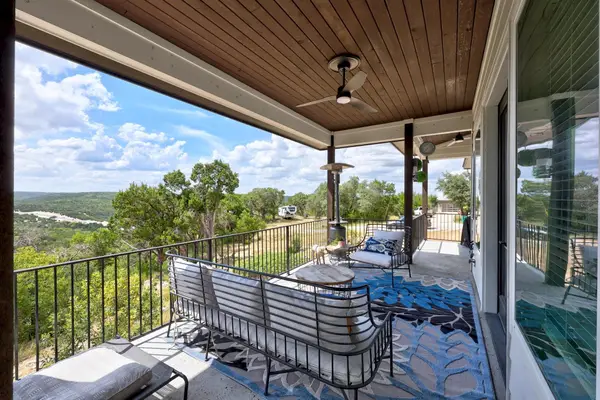 9008 Hobby Ln, Jonestown, TX 78645