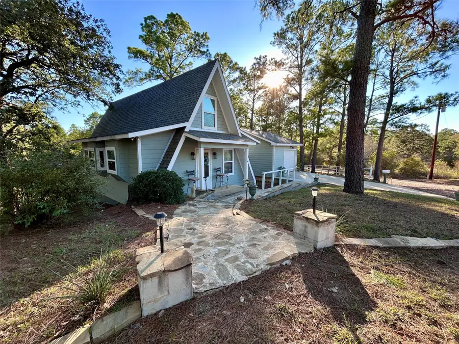 232 Clear Lake Drive Dr, La Grange, TX 78945 - #2