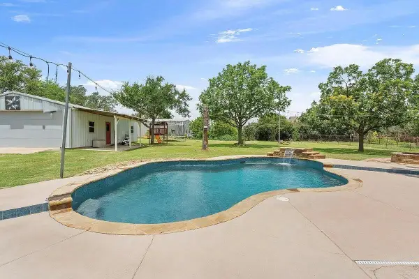 110 Sunset Rd, Georgetown, TX 78633