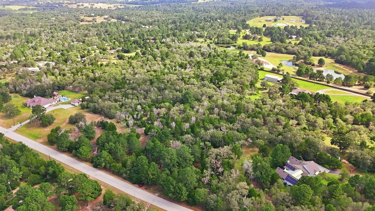 318 Corral Rd, Smithville, TX 78957 - #1