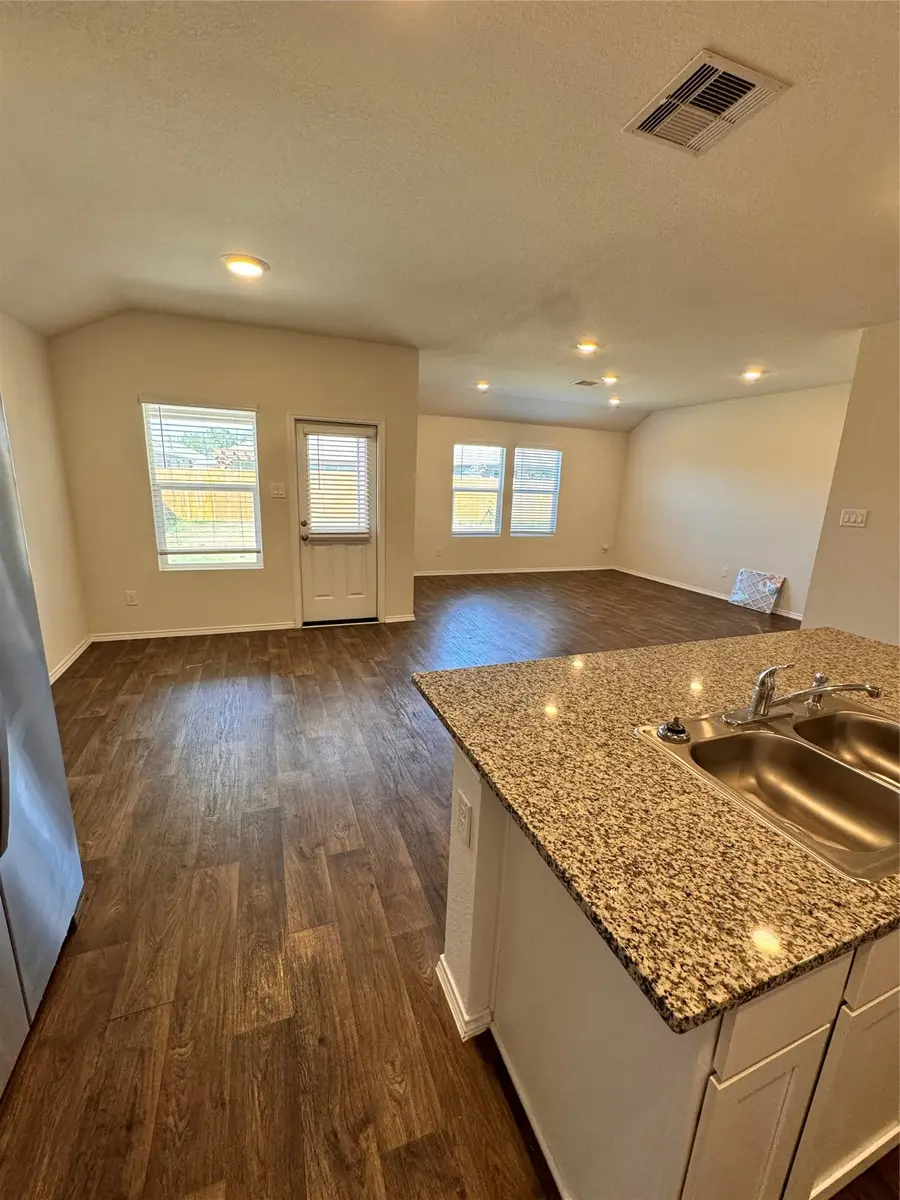 322 Harvest Creek Dr, Kyle, TX 78640 - Image #3