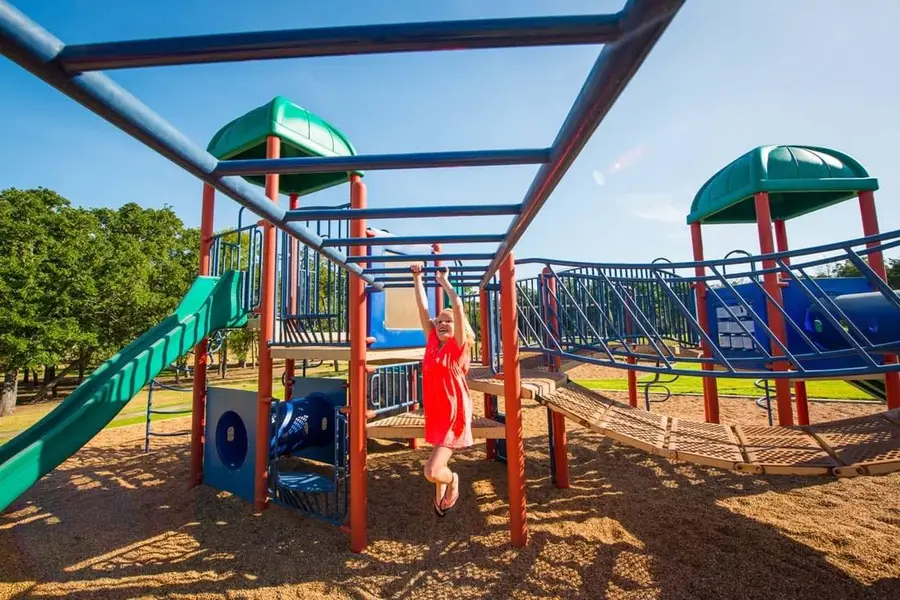 116 Pinyon Pine Dr, Bastrop, TX 78602 - Image #3