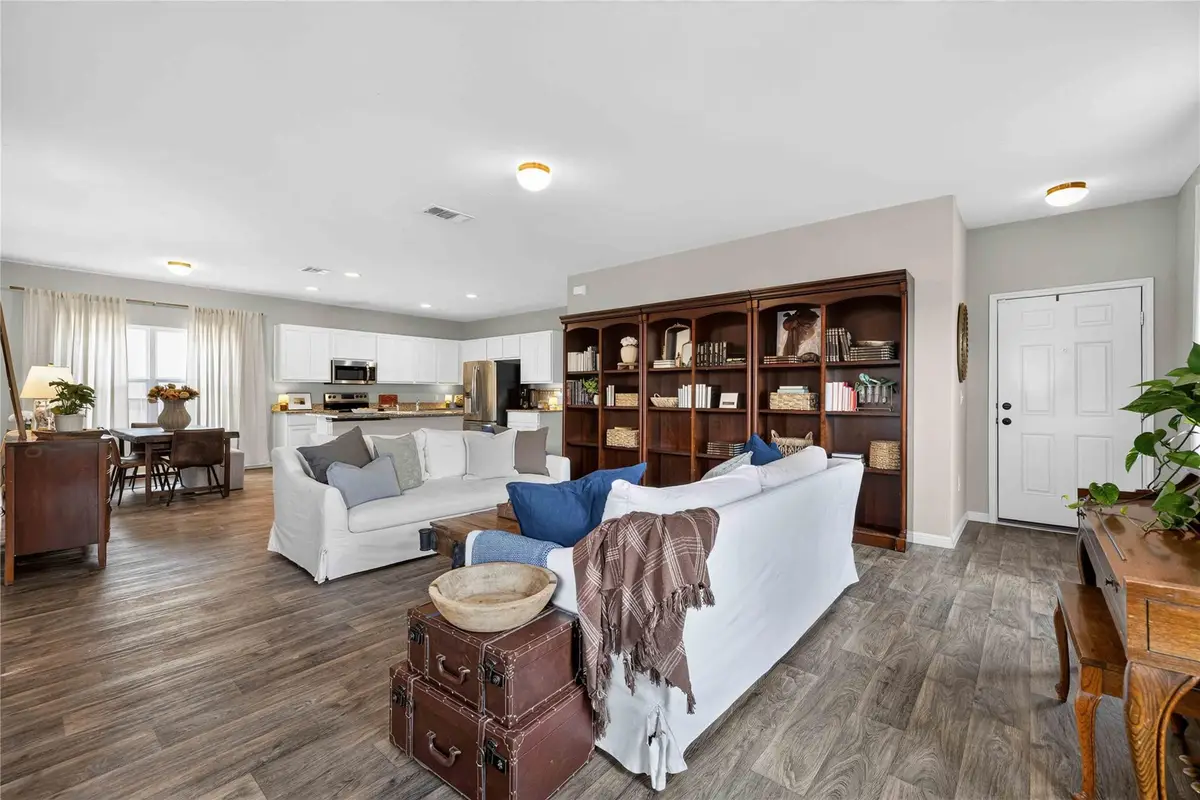 124 Democracy Ct, Liberty Hill, TX 78642 - #1