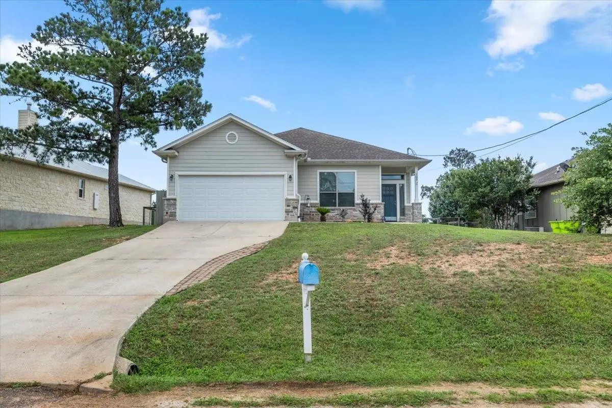 105 Keo Keo Ct, Bastrop, TX 78602 - Image #1