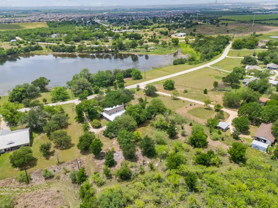 907 Horace Howard Dr, San Marcos, TX 78666 - Image #3