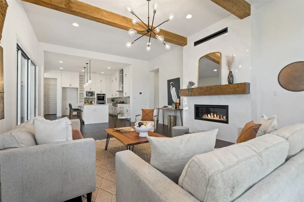 924 Bristol Creek Bnd, Lakeway, TX 78738 - #1