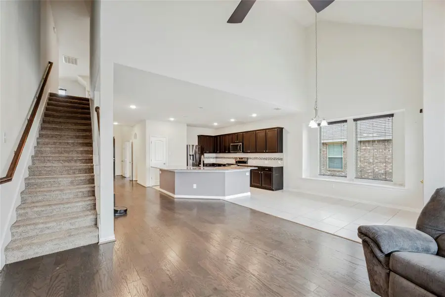 405 Farm Creek Dr, Hutto, TX 78634 - #2