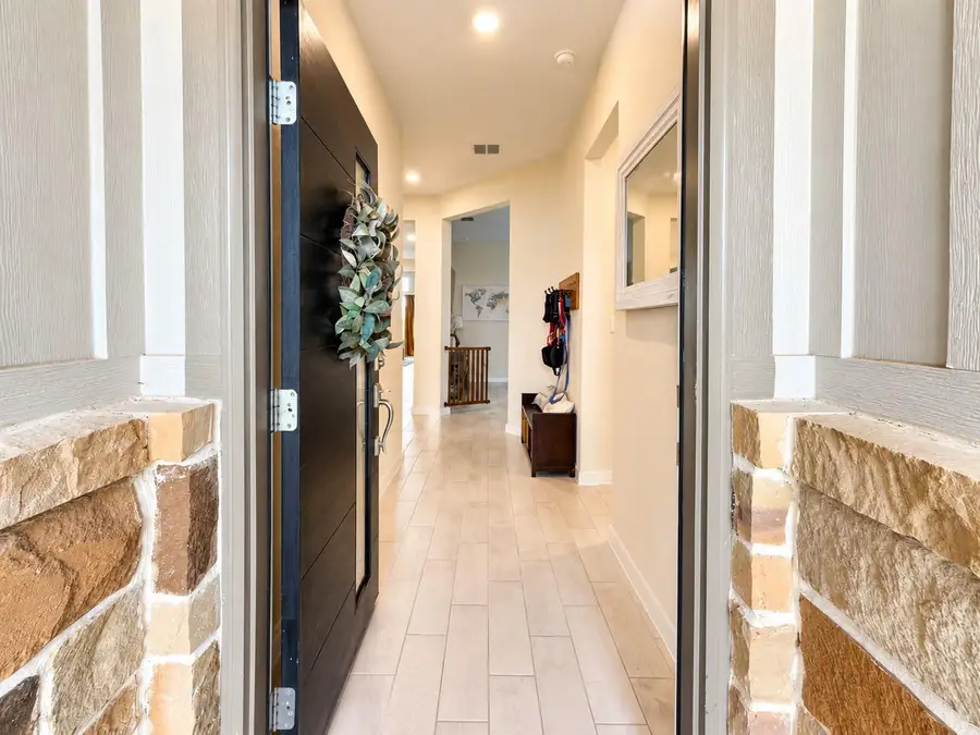 3739 Canby Oak Blf, Seguin, TX 78155 - #3