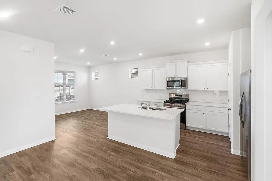 186 Weaver Ln, Bastrop, TX 78602 - #2