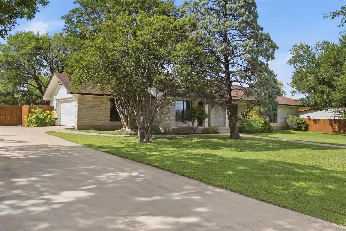 3804 Oak Meadow Dr, Round Rock, TX 78681 - #1