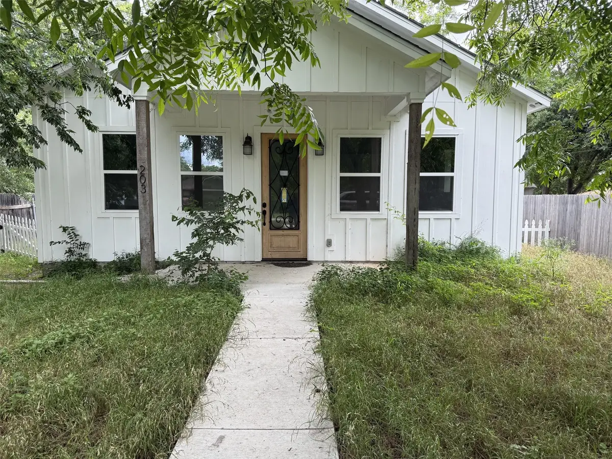 203 Vernon St #A, Thrall, TX 76578 - #1